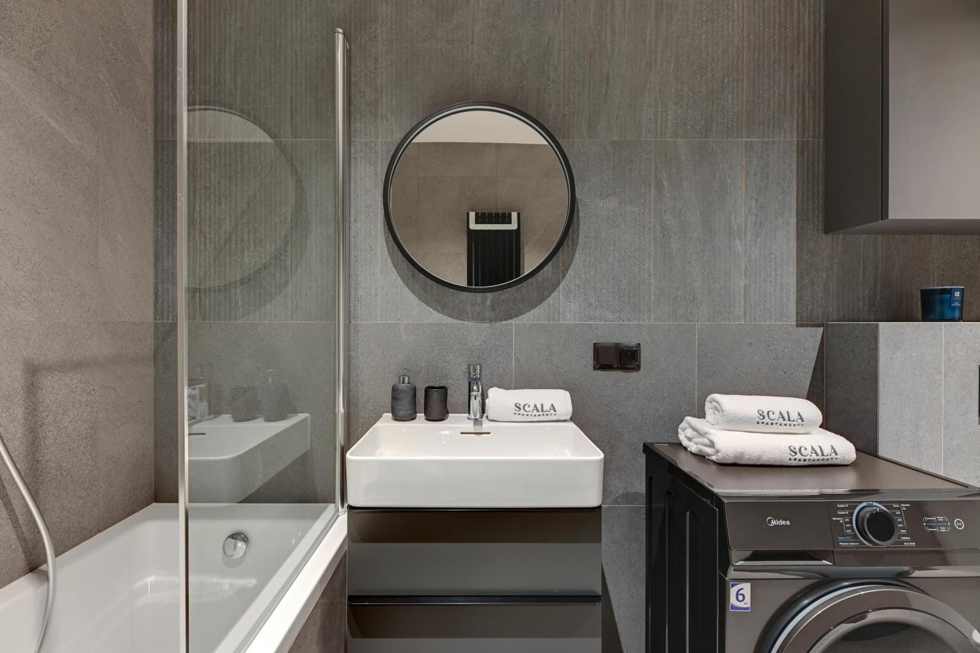 Scala 60C City Center Apartments By Lion Apartments กดัญสก์ ภายนอก รูปภาพ
