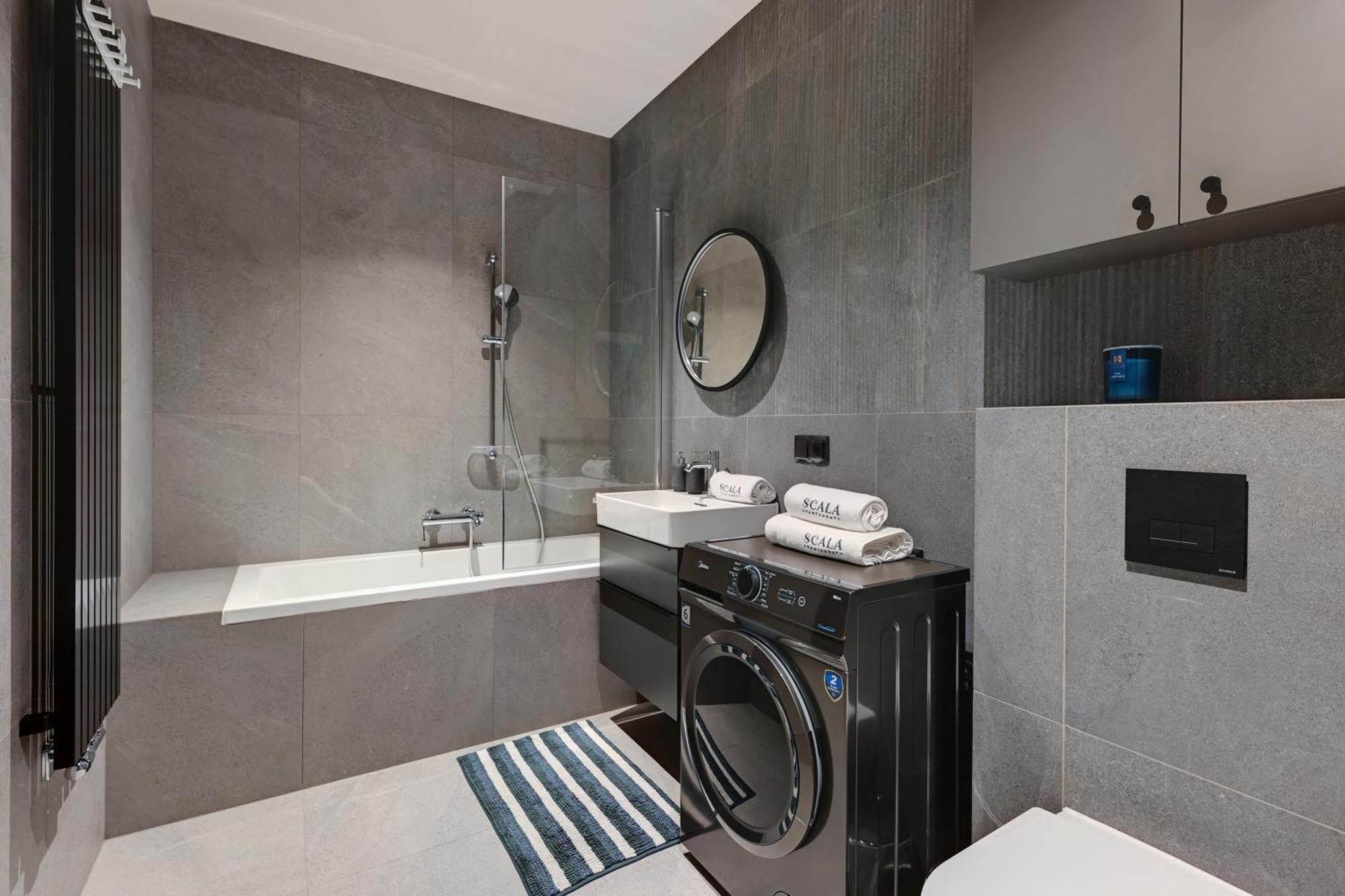 Scala 60C City Center Apartments By Lion Apartments กดัญสก์ ภายนอก รูปภาพ